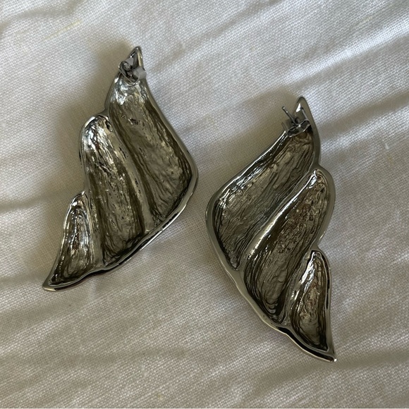 Silver Swirl Earrings NWOT! - Picture 3 of 4